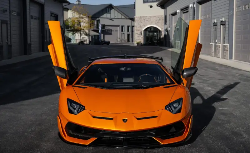 2020 Lamborghini Aventado photo 2